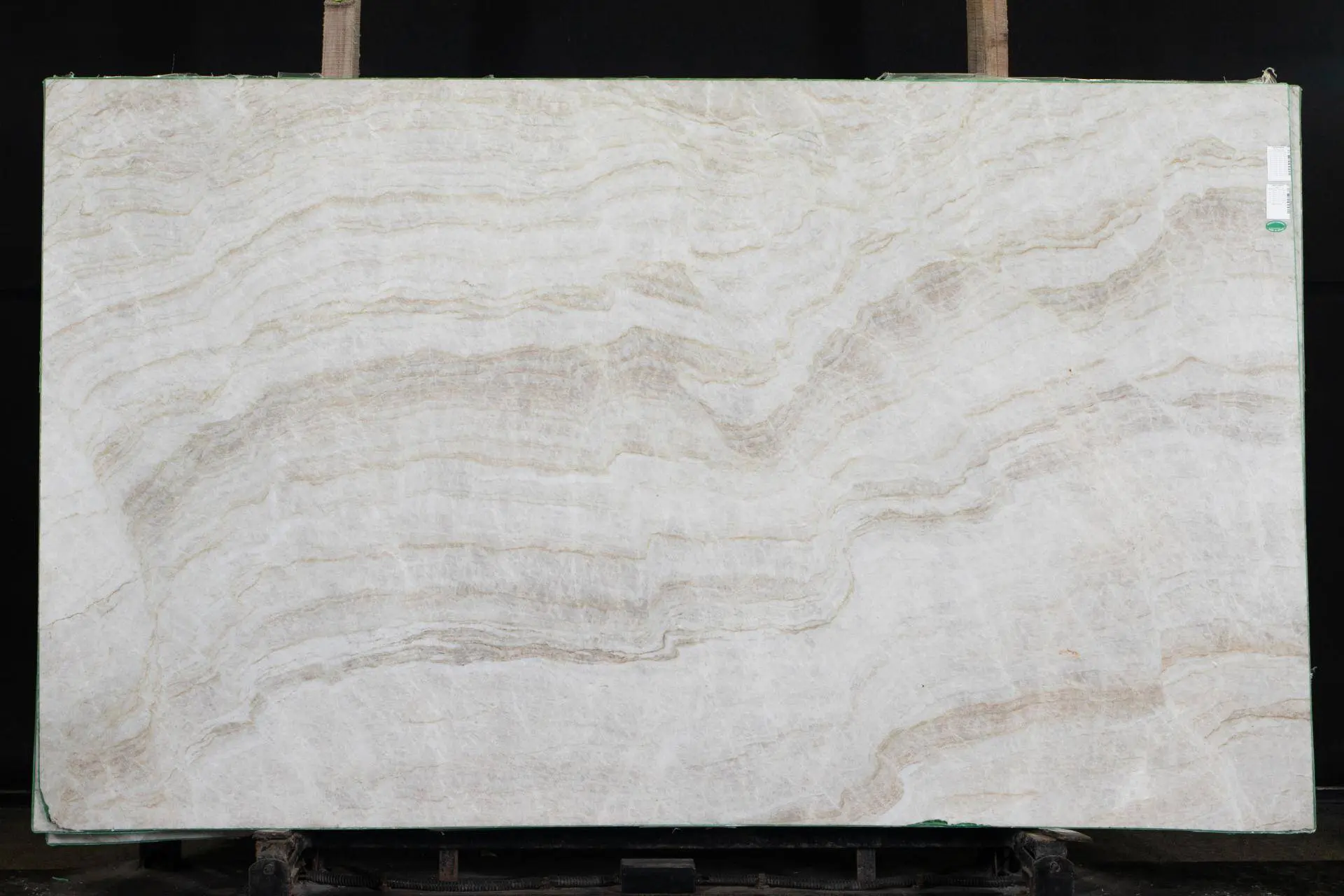 Taj Mahal İmpecable Quartzite Countertop